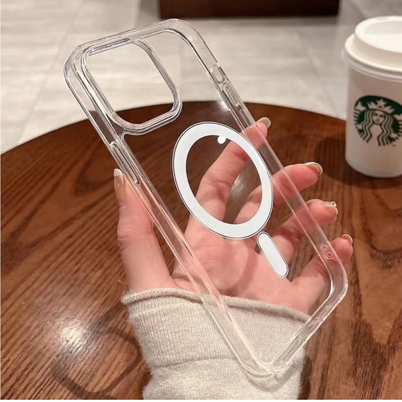 iPhone 15 Pro Max Transparent Case - Picture 6 of 7